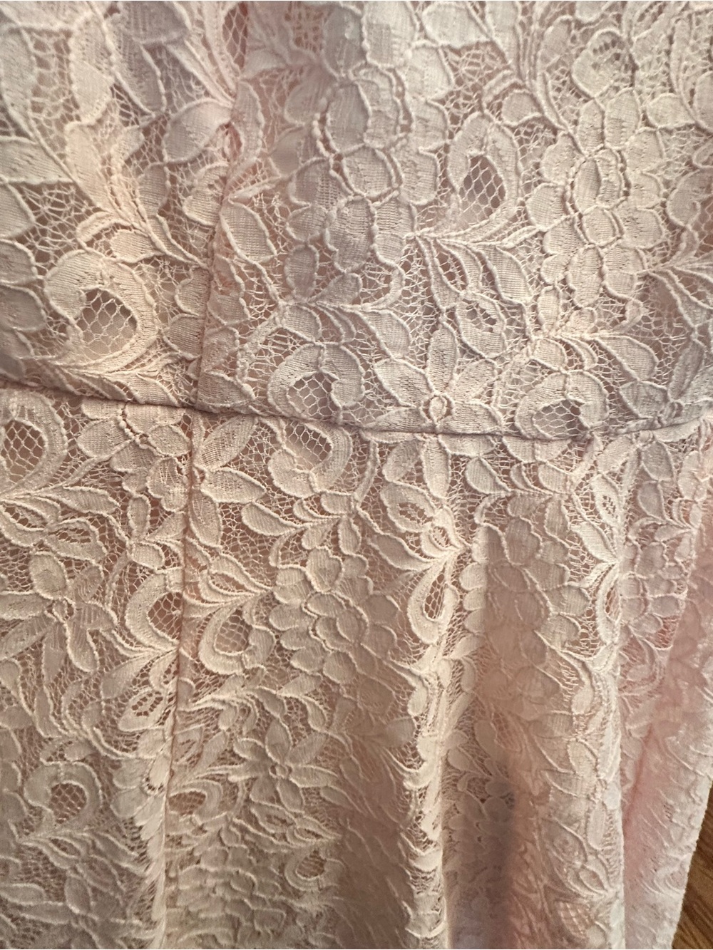 Beautiful ELLE blush pink lace dress in a feminine fit & flare silhouette. 🌸 - Picture 4 of 5